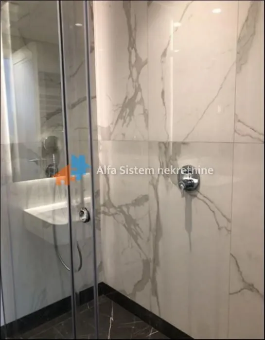 Izdavanje, dvosoban stan, 54m², Savski Venac, Beograd