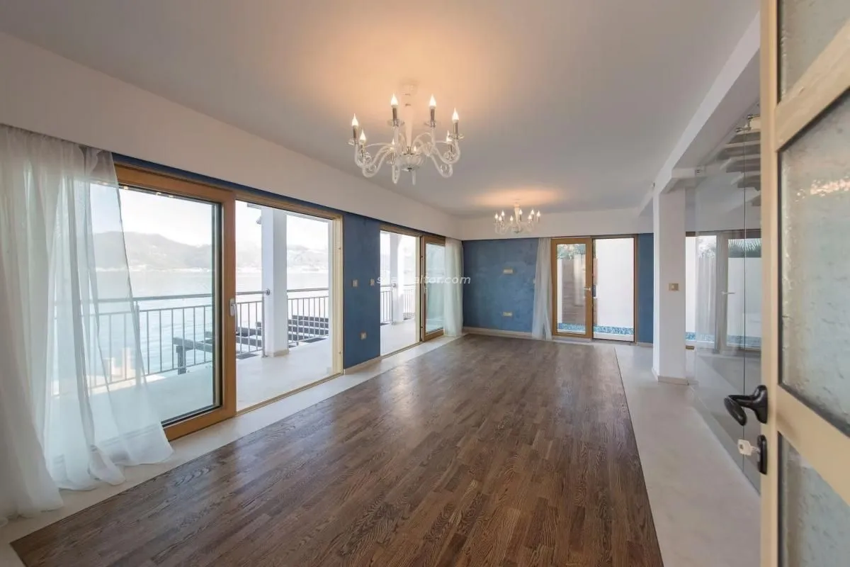 Prodaja, kuća, 350m², Krašići, Tivat