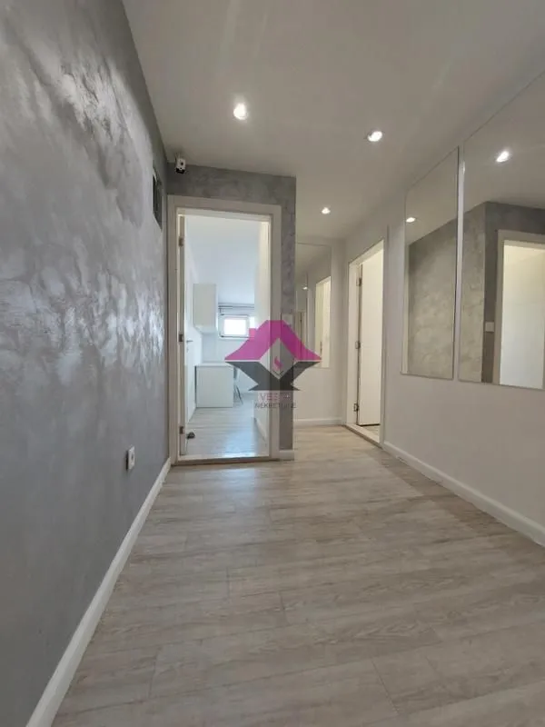 Prodaja, četvorosoban stan, 118m², Đeram Pijaca, Beograd