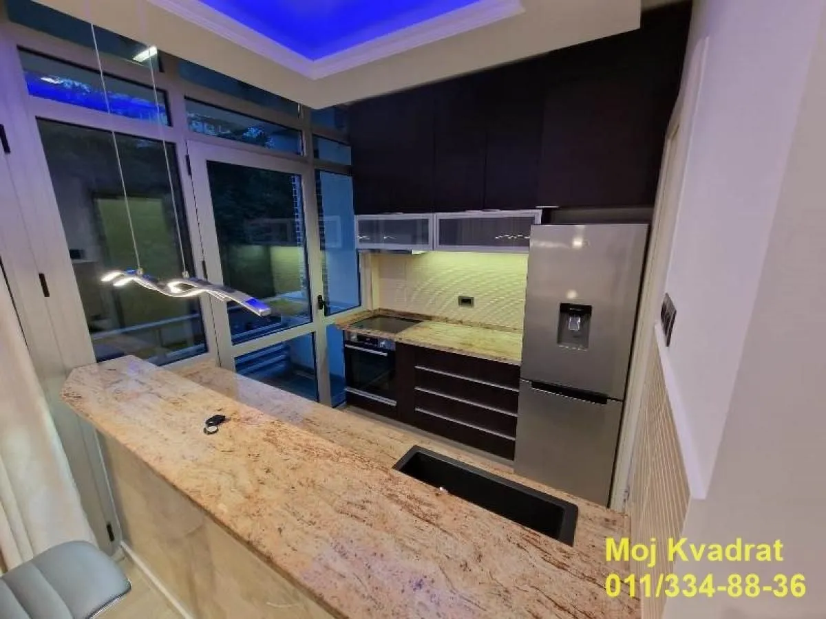 Rent, three bedroom apartment, 148m², Savski Venac, Beograd