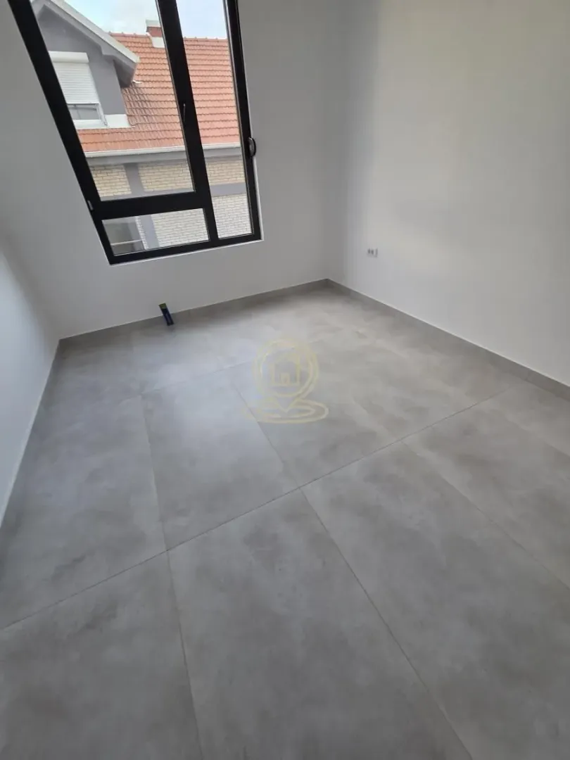 Sale, three bedroom apartment, 74m², Medijana, Niš