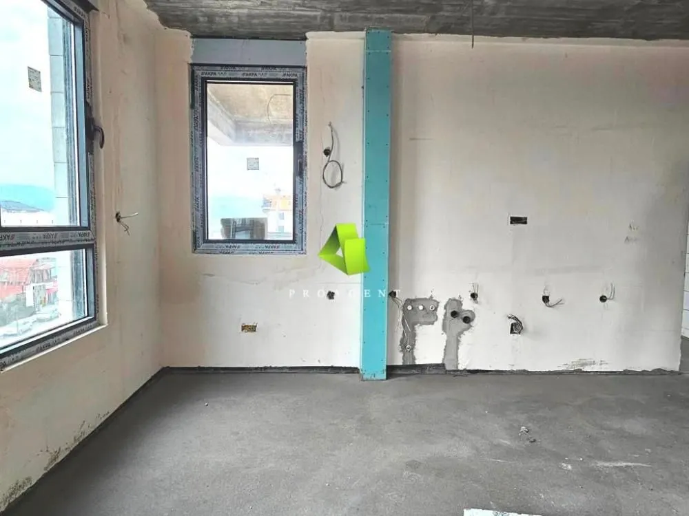 Prodaja, dvosoban stan, 72m², Pantelej, Niš