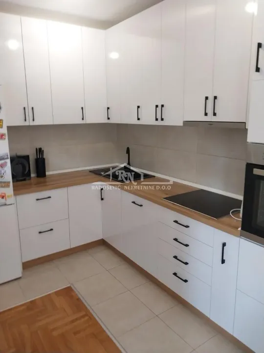Prodaja, dvosoban stan, 60m², Žarkovo, Beograd