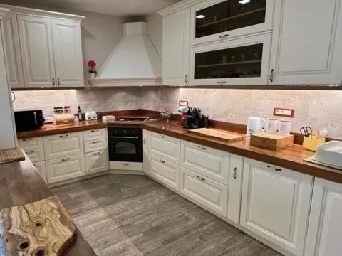 Prodaja, kuća, 500m², Bar, Crna Gora - image 19