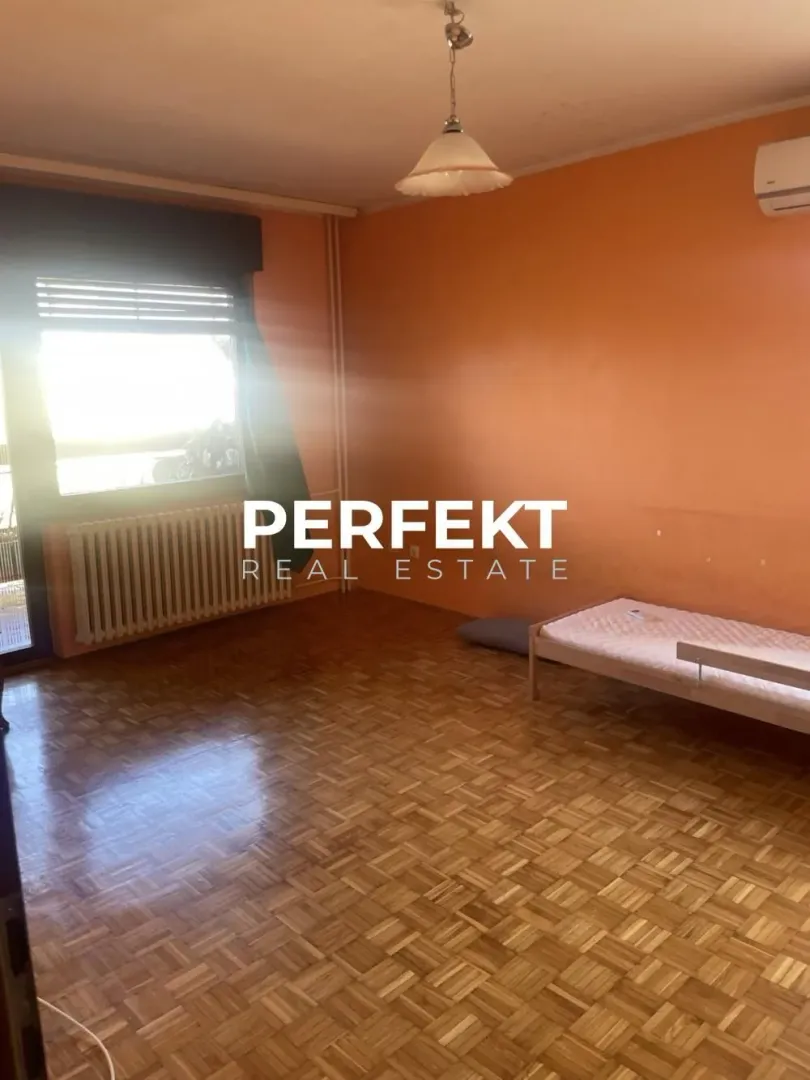 Prodaja, dvosoban stan, 54m², Tesla, Pančevo