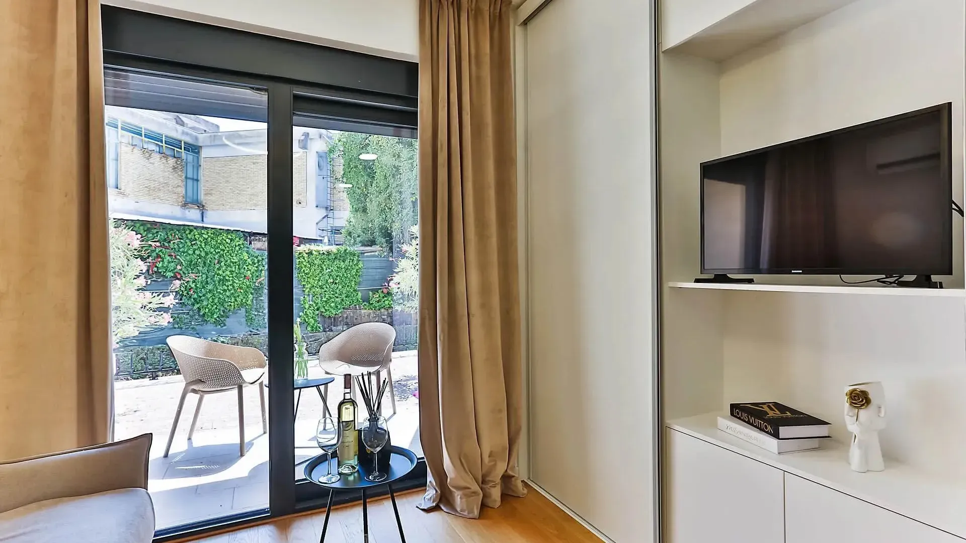 Sale, studio apartment, 29m², Budva, Crna Gora