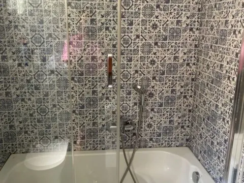 Rent, one bedroom apartment, 64m², Mažina, Tivat - image 12