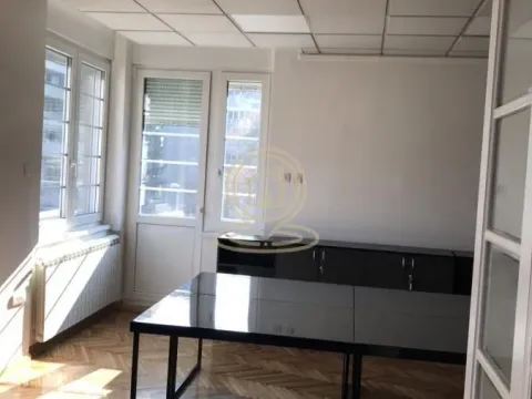 Rent, office space, 136m², Gundulićev Venac, Beograd - image 4