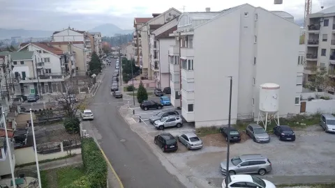 Izdavanje, jednosoban stan, 56m², Ljubović, Podgorica - image 4