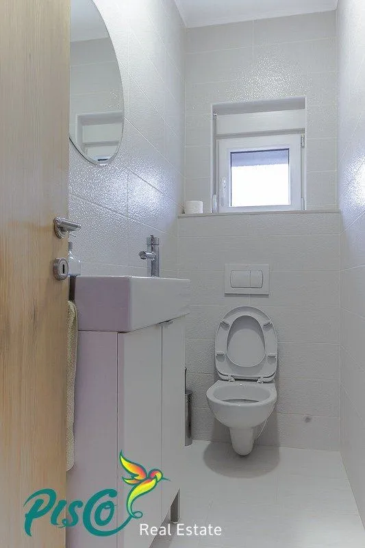 Izdavanje, kuća, 210m², Gornja Gorica, Podgorica