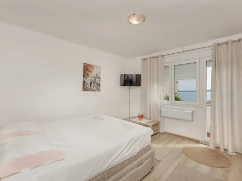 Stan-na-dan, jednosoban stan, 16m², Savina, Herceg Novi - image 2