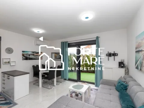 Prodaja, jednosoban stan, 34m², Đenovići, Herceg Novi - image 1