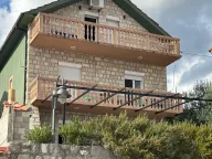 Izdavanje, kuća, 180m², Krašići, Tivat - image 1