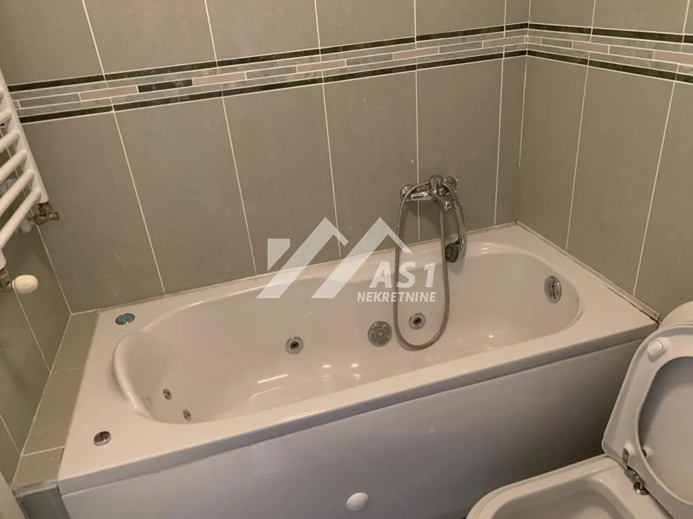 Rent, office space, 90m², Bulevar Oslobodjenja, Novi Sad Sve Podlokacije
