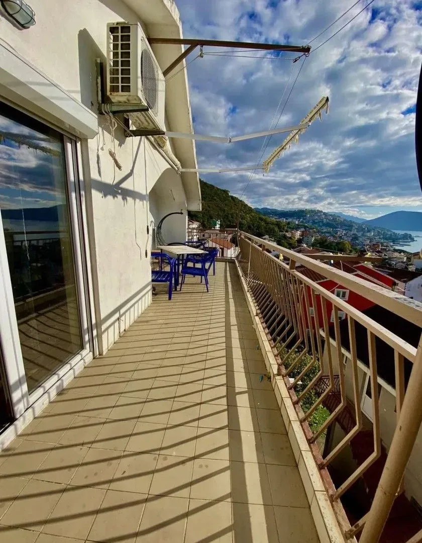 Prodaja, stan, 92m², Herceg Novi, Crna Gora