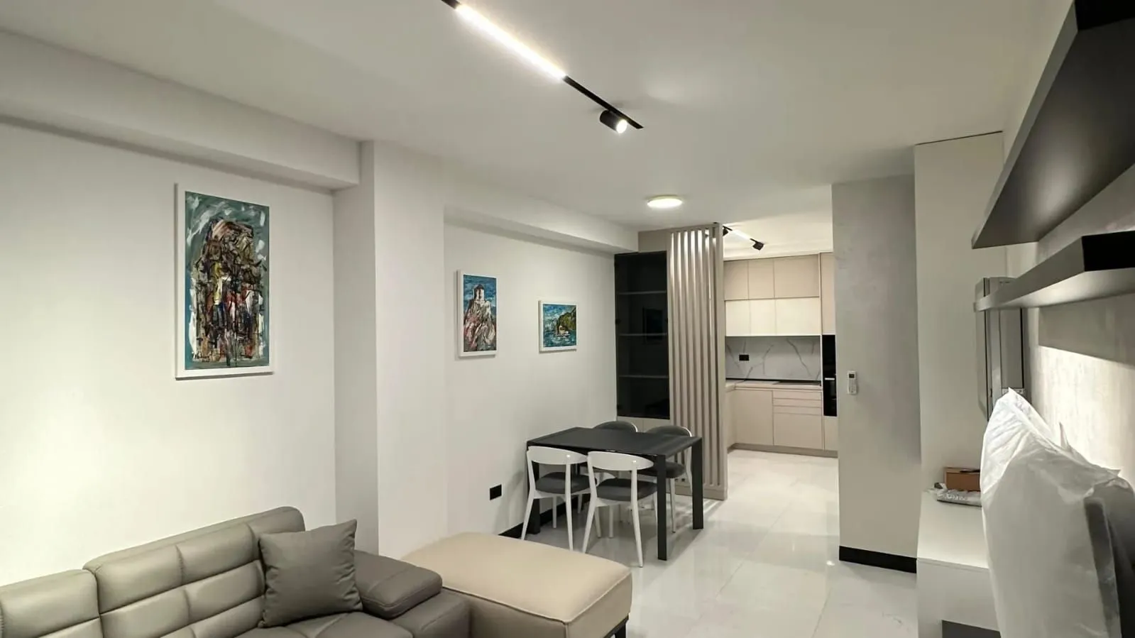 Izdavanje, jednosoban stan, 45m², Zagorič, Podgorica