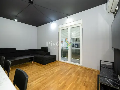 Izdavanje, jednosoban stan, 63m², Momišići, Podgorica - image 12