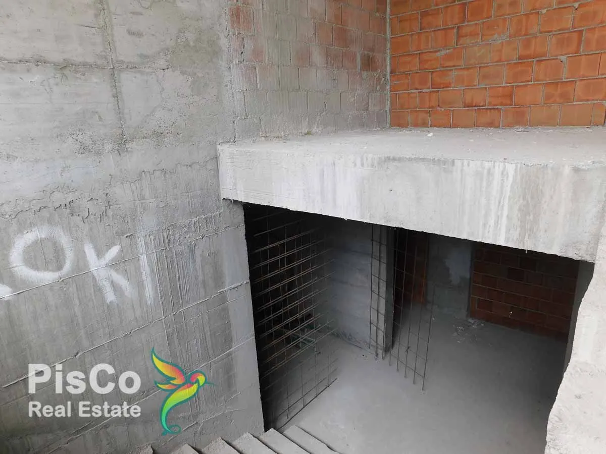 Izdavanje, poslovni prostor, 182m², Blok 9, Podgorica