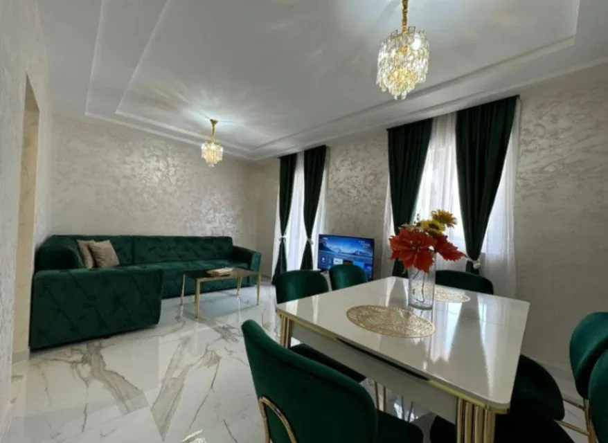 Izdavanje, dvosoban stan, 70m², Mažina, Tivat