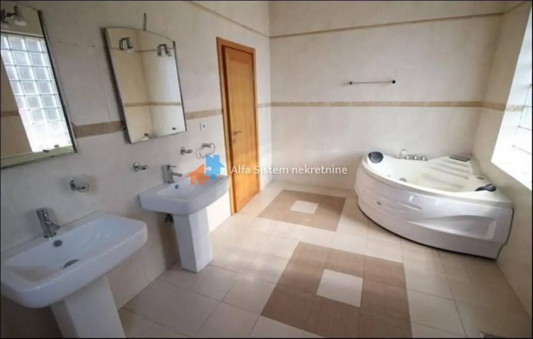 Izdavanje, kuća, 600m², Savski Venac, Beograd