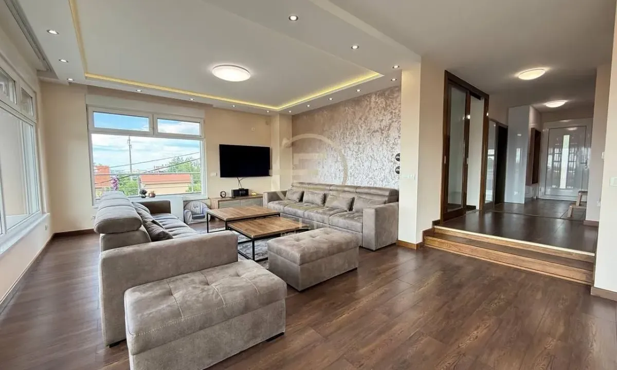 Sale, house, 443m², Sremska Kamenica, Petrovaradin