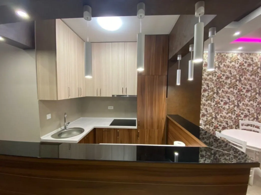 Rent, one bedroom apartment, 50m², Bulevar, Budva