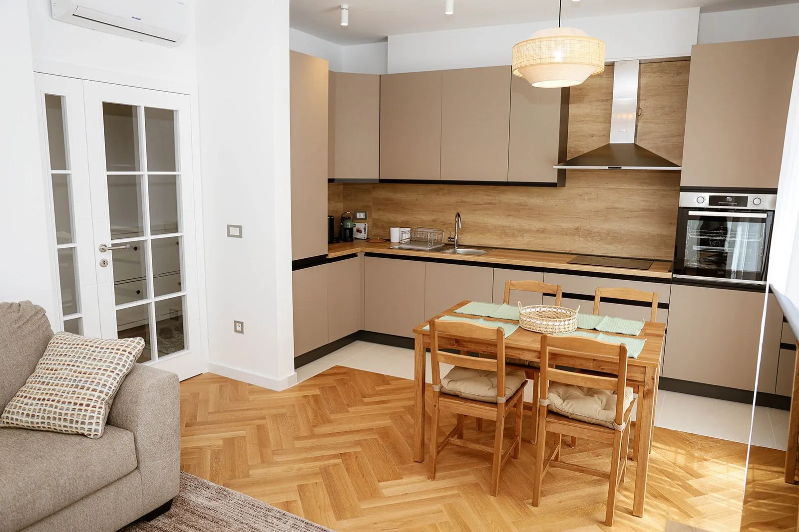 Prodaja, dvosoban stan, 59m², Kava, Tivat