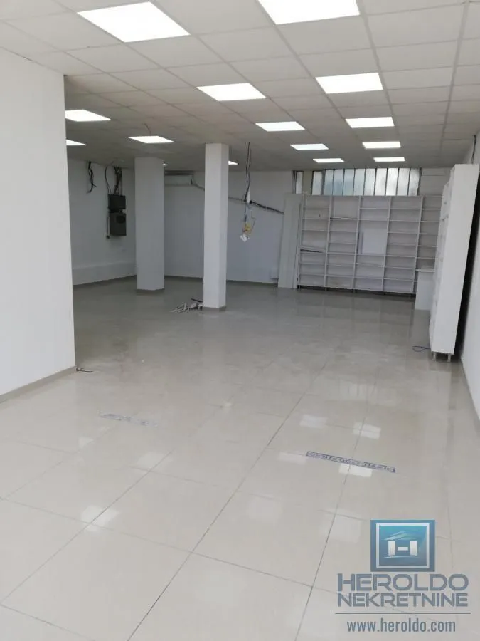 Rent, office space, 96m², Dom Zdravlja, Ćuprija