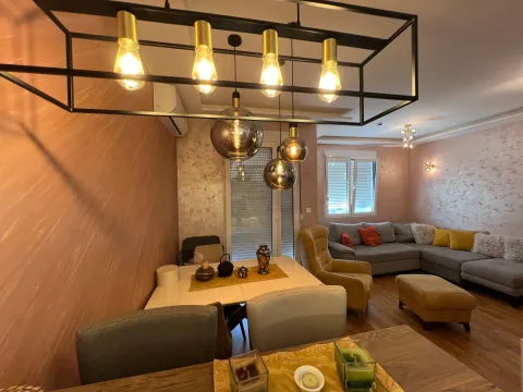 Izdavanje, dvosoban stan, 58m², Dalmatinska ulica, Podgorica - image 2