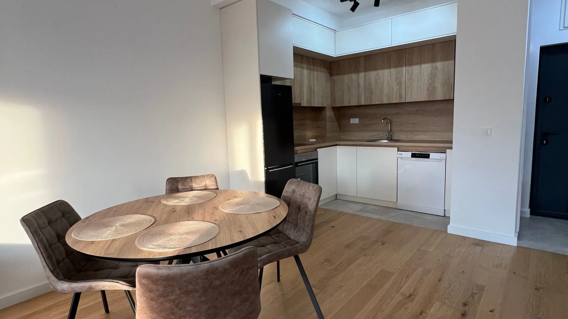 Sale, one bedroom apartment, 70m², Centar, Bar