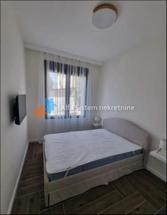 Izdavanje, stan, 40m², Južni Bulevar, Vračar Sve Podlokacije