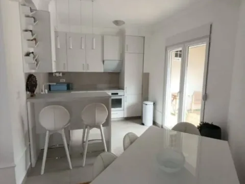 Prodaja, dvosoban stan, 92m², Zabjelo, Podgorica