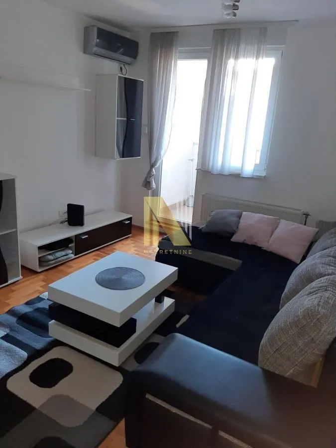 Izdavanje, jednosoban stan, 44m², Bulevar patrijarha Pavla, Novi Sad Sve Podlokacije