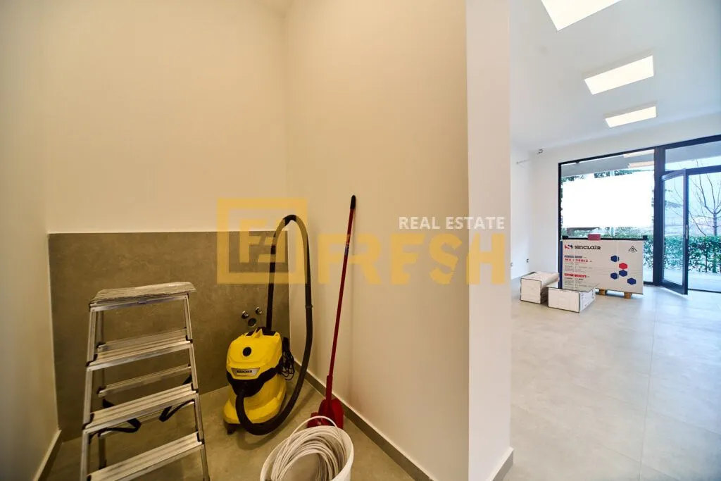 Rent, office space, 95m², City Kvart, Podgorica