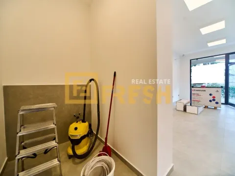 Rent, office space, 95m², City Kvart, Podgorica - image 15