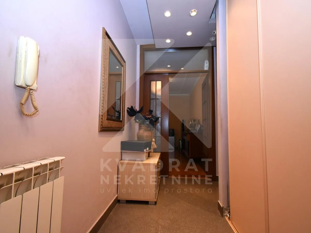 Prodaja, dvosoban stan, 97m², Stari Aerodrom, Podgorica
