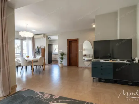 Prodaja, trosoban stan, 114m², Dobrota, Kotor - image 9