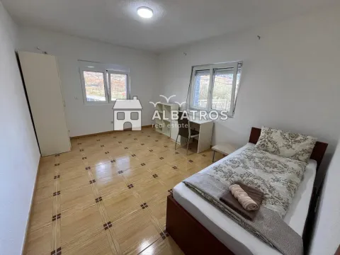 Izdavanje, dvosoban stan, 80m², Ilino, Bar - image 7