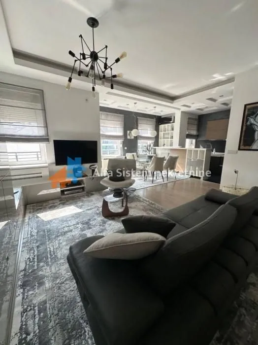 Rent, two bedroom apartment, 60m², Kalenić Pijaca, Vračar Sve Podlokacije
