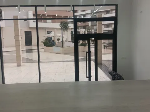 Rent, office space, 51m², Central Point, Podgorica - image 2