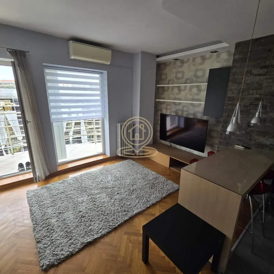 Izdavanje, jednosoban stan, 40m², Kej, Novi Sad Sve Podlokacije