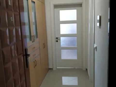 Prodaja, dvosoban stan, 78m², Šušanj, Bar - image 9