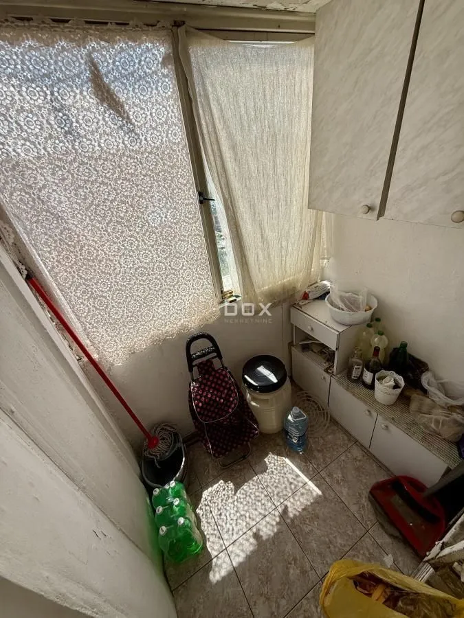 Prodaja, trosoban stan, 75m², Gradska Bolnica, Niš