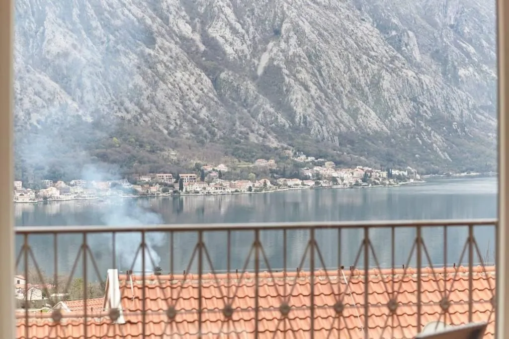 Prodaja, jednosoban stan, 77m², Orahovac, Kotor
