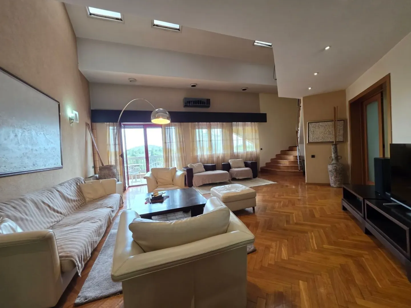 Sale, four bedroom apartment, 281m², Podgorica, Crna Gora