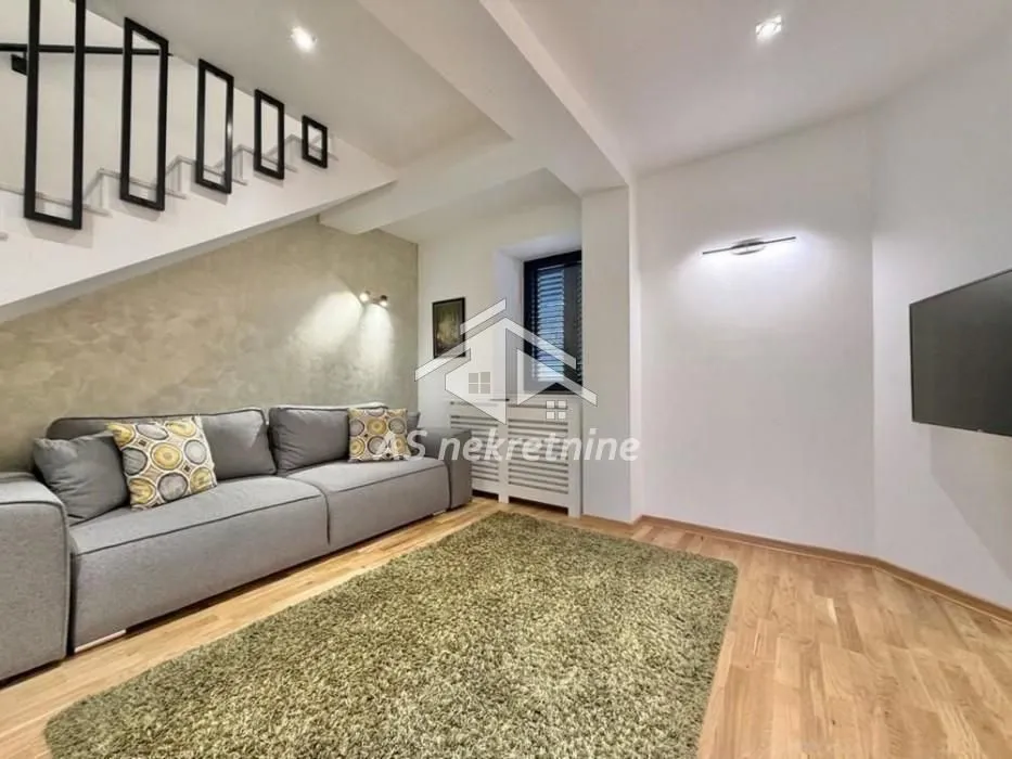 Rent, house, 80m², Stari Grad, Beograd