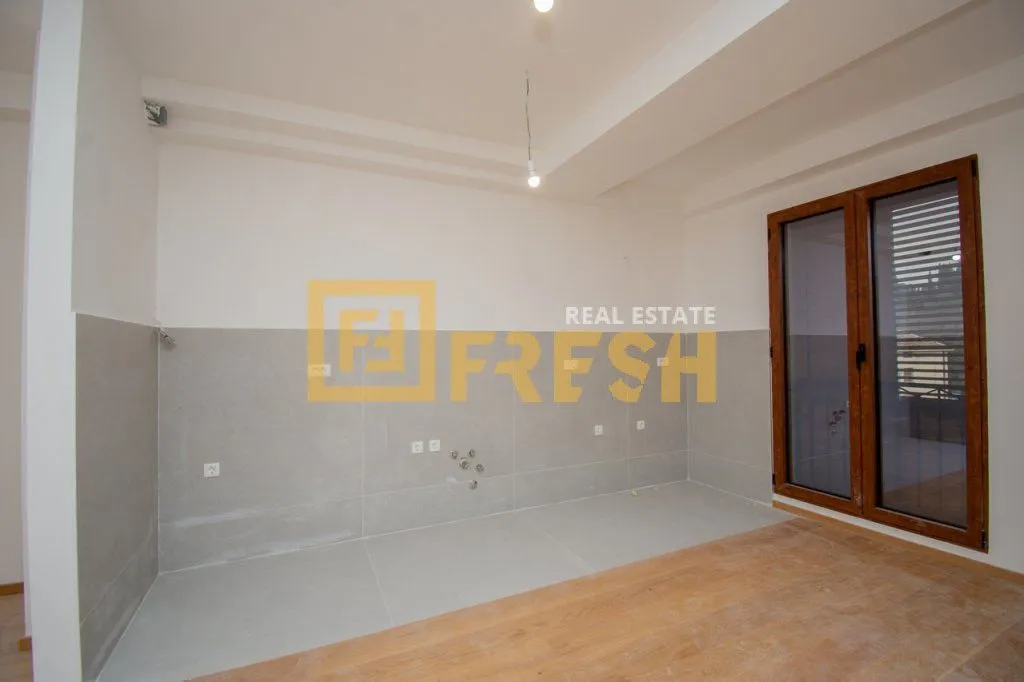 Rent, four bedroom apartment, 150m², Centar, Podgorica