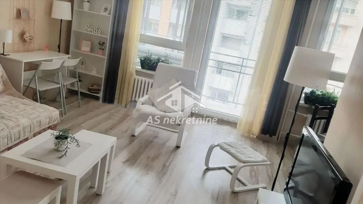 Izdavanje, dvosoban stan, 58m², Crveni Krst, Beograd