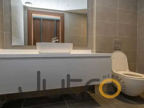 Rent, office space, 2542m², Podgorica, Crna Gora - image 17