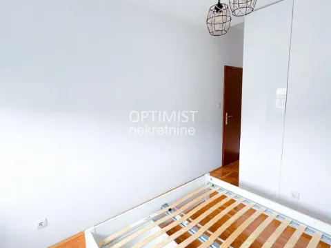 Rent, two bedroom apartment, 59m², Južni Bulevar, Vračar Sve Podlokacije - image 7